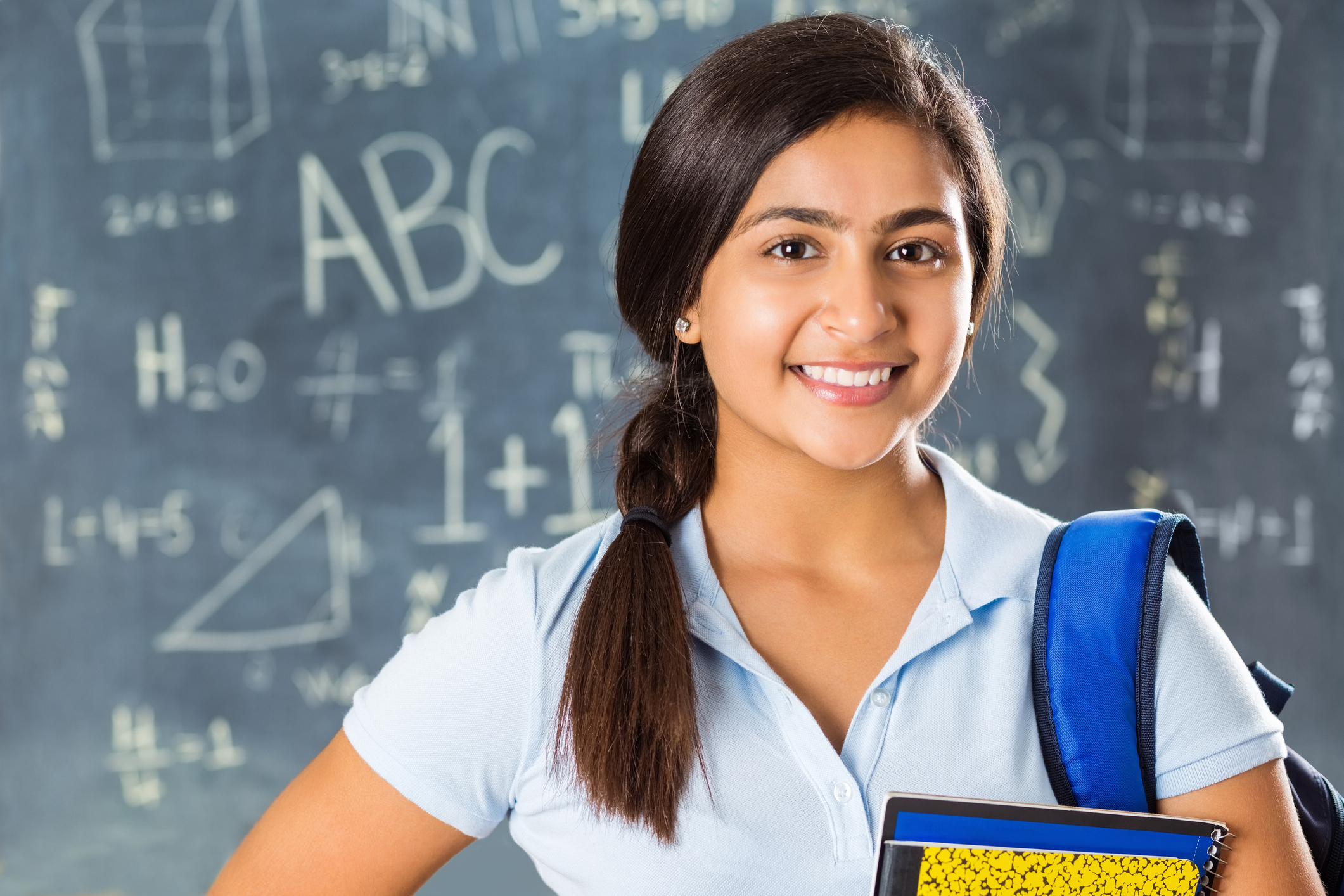 Study in grade. Латинская девушка студентка. Indian students. Indian School pupils. Indian HS students.